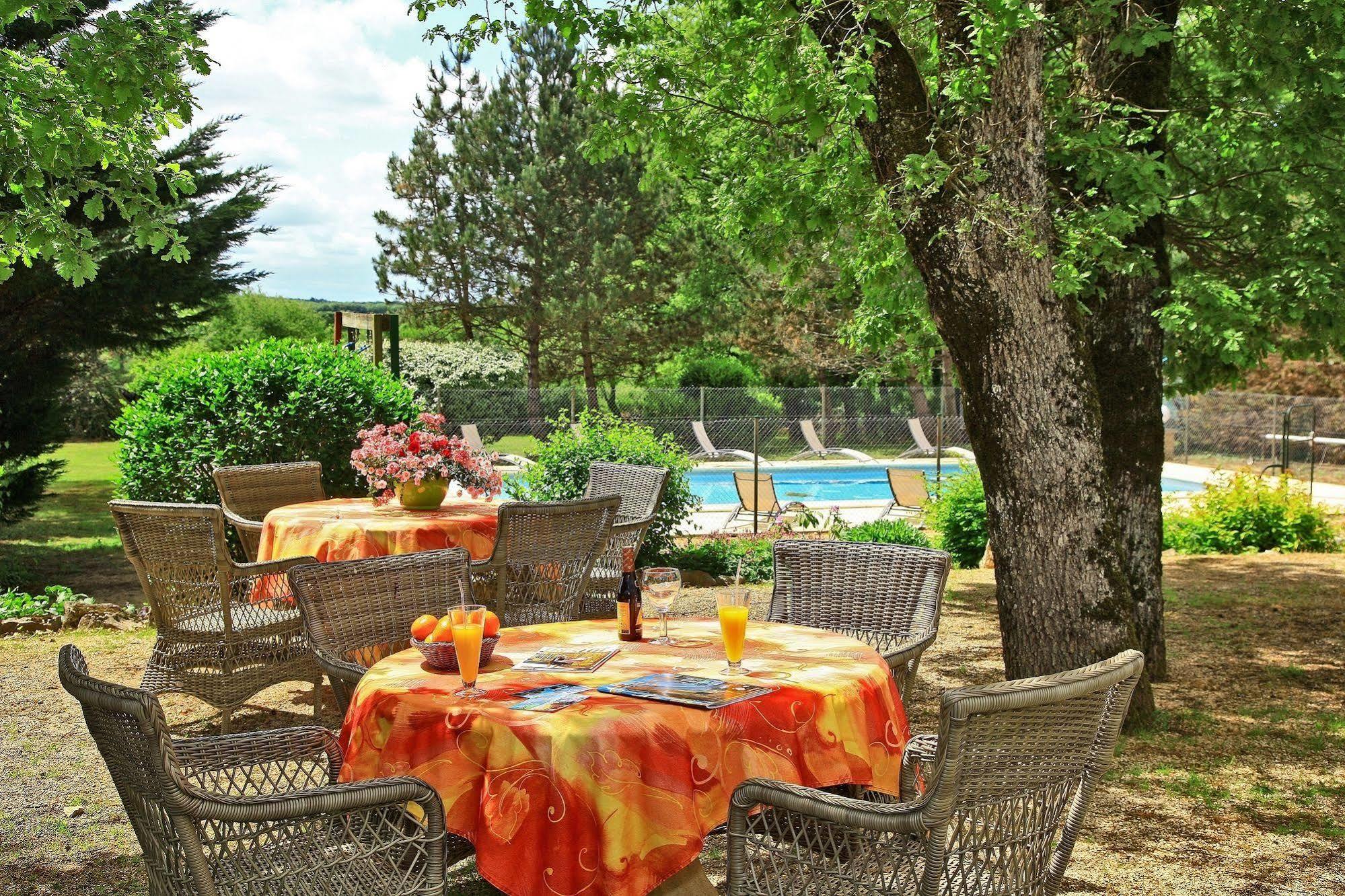 Hostellerie Du Causse Gramat Esterno foto